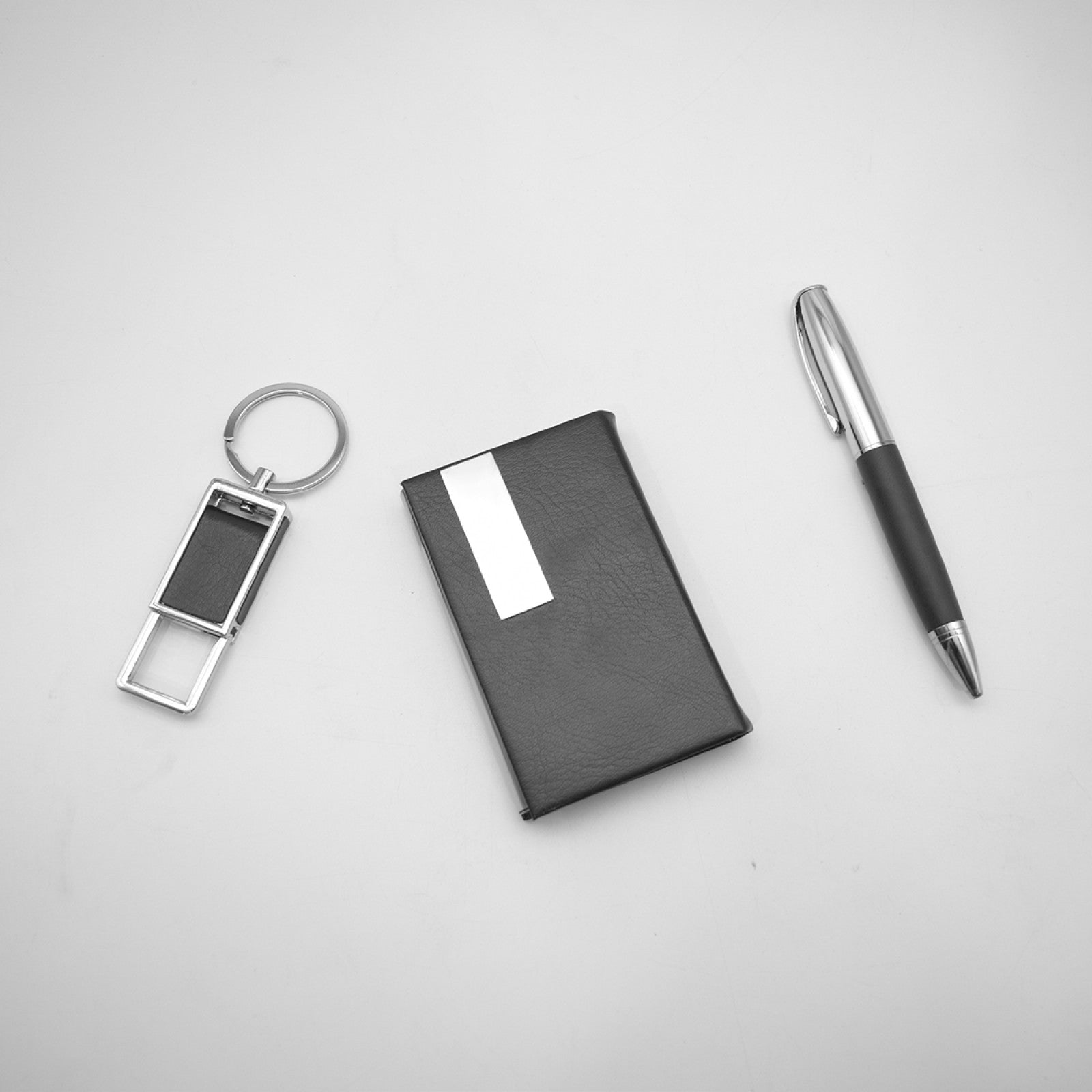 Set 3 piese (pix, portcard, breloc) + Set 2 piese (pix, tirbușon) ❘ D5250/D5246